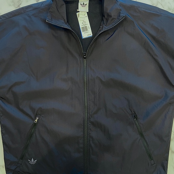 Adidas Adicolor Neuclassics Track Jacket in black - Picture 4 of 11